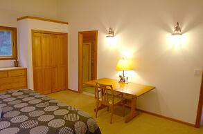 07MF - Lake Front - Hot Tub - BBQ - Sleeps 8