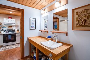 04SL - Hot Tub - BBQ - Pets OK - Sleeps 5