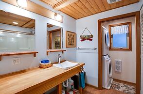 04SL - Hot Tub - BBQ - Pets OK - Sleeps 5