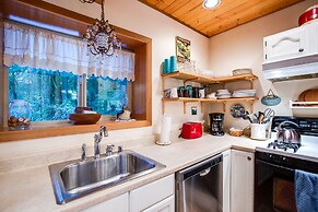 04SL - Hot Tub - BBQ - Pets OK - Sleeps 5