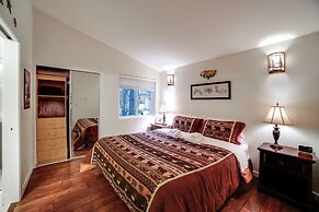 16GS - Hot Tub - BBQ - Pets Ok - Sleeps 2