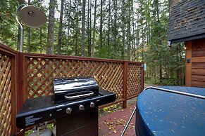 16GS - Hot Tub - BBQ - Pets Ok - Sleeps 2
