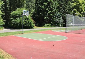 74SL - Pets OK - WIFI - BBQ - Sleeps 8