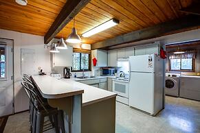 98SL - Hot Tub - BBQ - Pets Ok - WiFi - Sleeps 6