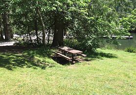 97MF - Lakeside - Dock - BBQ - Pets Ok - Sleeps 6