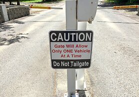 70MBR- Hot Tub - BBQ - Wi-Fi - Pets Ok - Sleeps 8