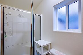 70MBR- Hot Tub - BBQ - Wi-Fi - Pets Ok - Sleeps 8