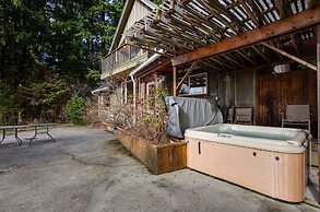 70MBR- Hot Tub - BBQ - Wi-Fi - Pets Ok - Sleeps 8
