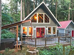 99MBR - Hot Tub - WiFi - Pets Ok - BBQ - Sleeps 6