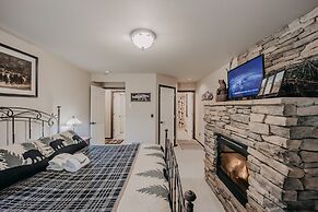 89GS - Hot Tub - Pets Ok - WiFi - Sleeps 4