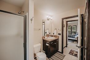 89GS - Hot Tub - Pets Ok - WiFi - Sleeps 4