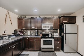 89GS - Hot Tub - Pets Ok - WiFi - Sleeps 4