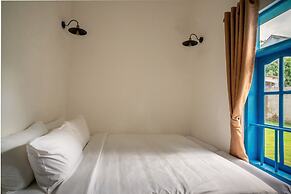 Vida Loca Resort & Sunset Beach