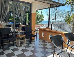 Vida Loca Resort & Sunset Beach