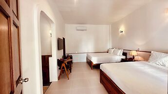 Vida Loca Resort & Sunset Beach