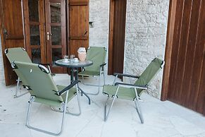 Ariadni Gaia Cottage