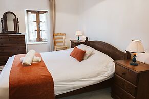 Ariadni Gaia Cottage