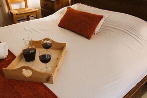 Ariadni Gaia Cottage