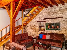 Ariadni Gaia Cottage