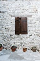 Ariadni Gaia Cottage