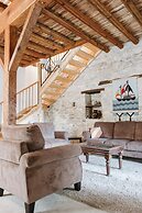 Ariadni Gaia Cottage