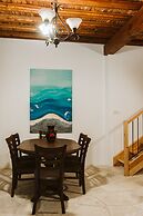 Ariadni Gaia Cottage