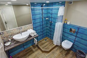 URoom Apart Hotel Pervomaiskaya