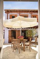 Thyone Uno Bal Cottage