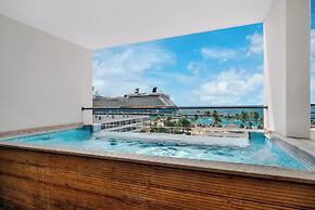 Mangrove Beach Corendon Curacao All-Inclusive Resort, Curio by Hilton