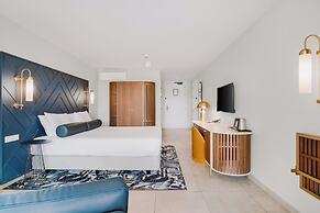 Mangrove Beach Corendon Curacao All-Inclusive Resort, Curio by Hilton