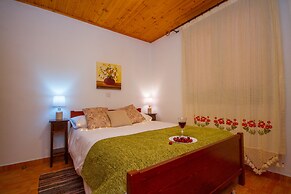 Aethra Cottage
