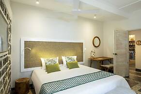 Kaz'alala Hosted B&B