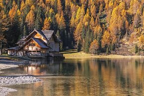 Rifugio Lago Nambino