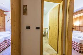 Rifugio Lago Nambino