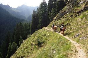 Rifugio Lago Nambino
