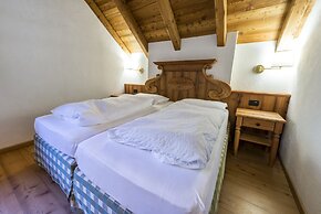 Rifugio Lago Nambino