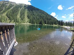 Rifugio Lago Nambino