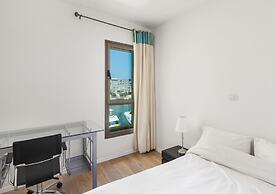 Lagoon Amazing water front 3