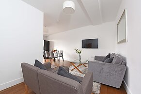 Modern & Spacious 2 Bed Apartment at Clapham Junction