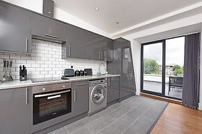 Modern & Spacious 2 Bed Apartment at Clapham Junction