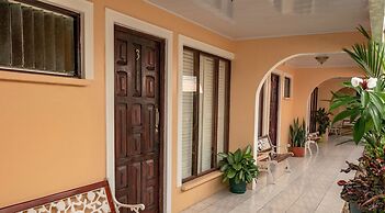 Hotel y Cabinas El Coral