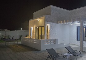 The Pool Villa - Tanuf