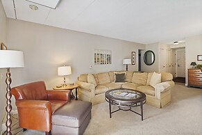 Lodge Condo 24