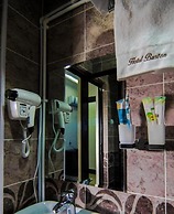 Hotel Buston