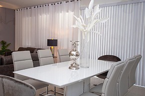 Amazing 6bds Single Home With Private Pool St7040