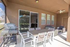 Amazing 6bds Single Home With Private Pool St7040