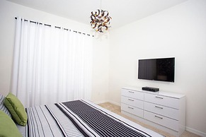 Amazing 6bds Single Home With Private Pool St7040