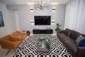 Amazing 6bds Single Home With Private Pool St7040