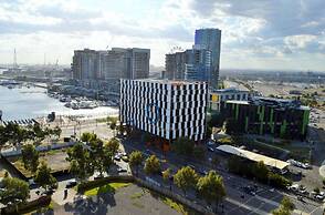 ReadySet Apartments at Stadium