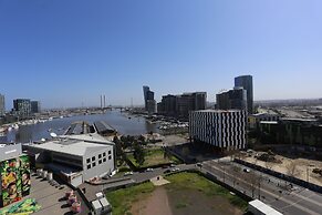 ReadySet Apartments at Stadium